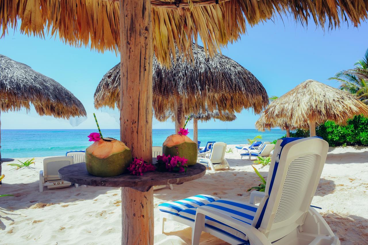 Aquatech Villas Derosa Resort アクマル エクステリア 写真